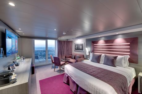 MSC Bellissima, deluxe suite Yacht Club